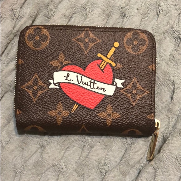 SOLD Louis Vuitton Patches Zippy Coin Wallet - Picture 3 of 8